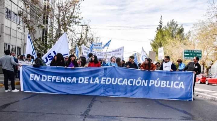 Docentes universitarios harán paro por 72 horas en busca de mejoras salariales