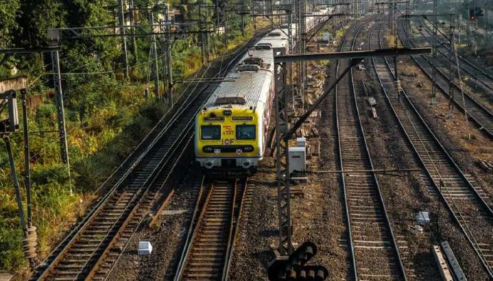 CR to run two special suburban trains for WNC Navy Half Marathon 2025 in Mumbai