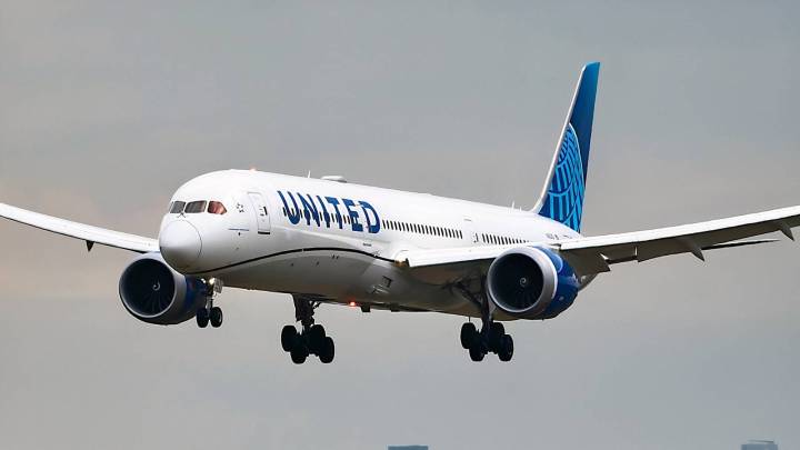 United Airlines Cuts Next Summer's European Flights