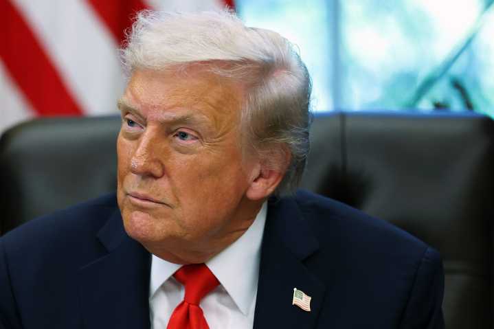 “Seditious Behavior, Punishable by DEATH” — Trump Threatens Dem Lawmakers