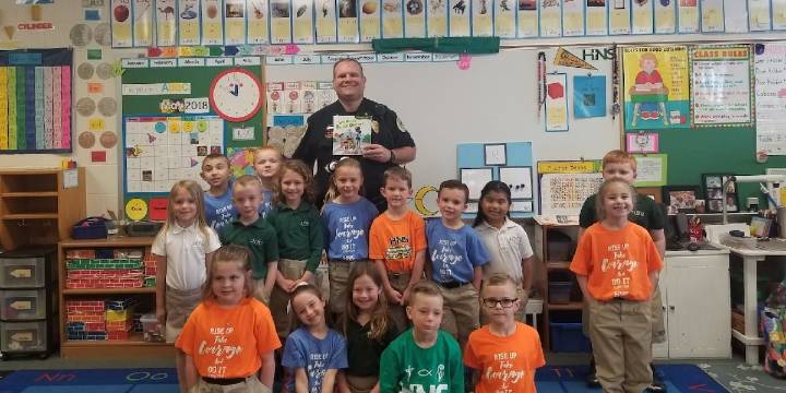 Retired chief rejoins HPD as School Resource Officer