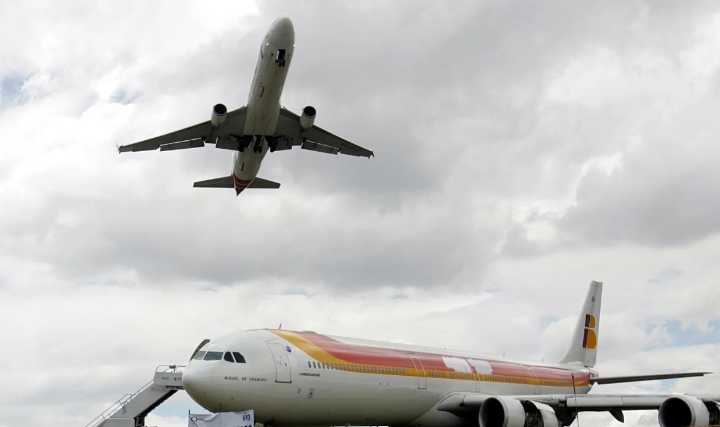 Venezuela exige reanudación de vuelos tras cancelaciones por alerta de EE. UU.