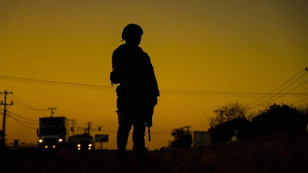 Matan a hombre y abandonan su cuerpo en la autopista Puebla