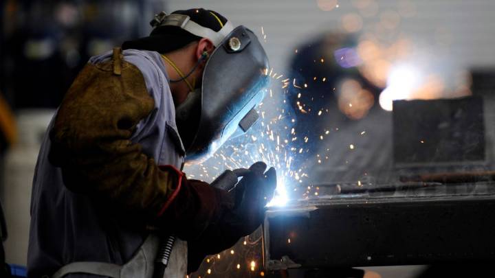 La economía de Santa Fe atraviesa seis meses consecutivos de contracción: las industrias que resisten con leves mejoras