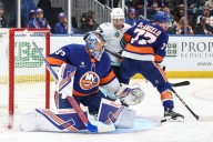 Deadspin | David Rittich, surging Isles edge Kraken 1-0 in shootout