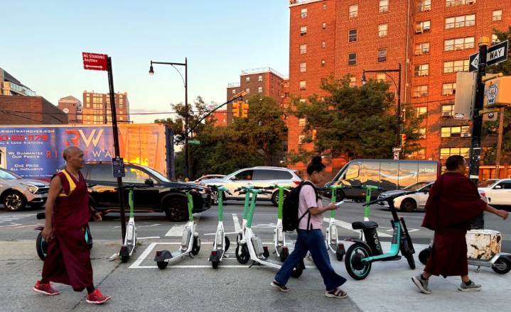 E-Scooters See Record Numbers of Rides in Eastern Queens and the Bronx, and a Mix of Support and Scorn from Residents and Officials