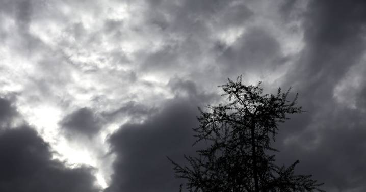 “Probabilidad de intensos vientos locales arrachados y tornádicos”: DMC emite aviso meteorológico para cuatro regiones por nubes convectivas