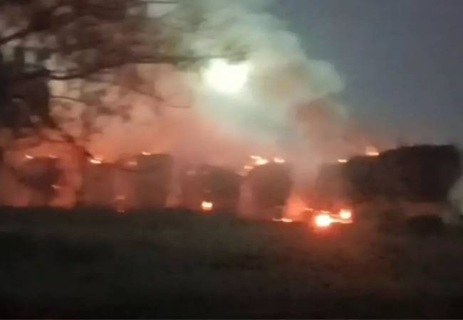 Sugarcane tractors set on fire in Bagalkot; police file suo motu...