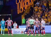 Explota Abascal contra el arbitraje