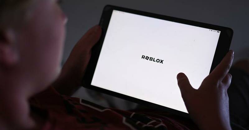 Roblox launches age-guessing tech to avoid Aussie ban