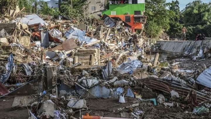 Al menos 114 muertos y 127 desaparecidos en Filipinas tras el paso del tifón Kalmaegi