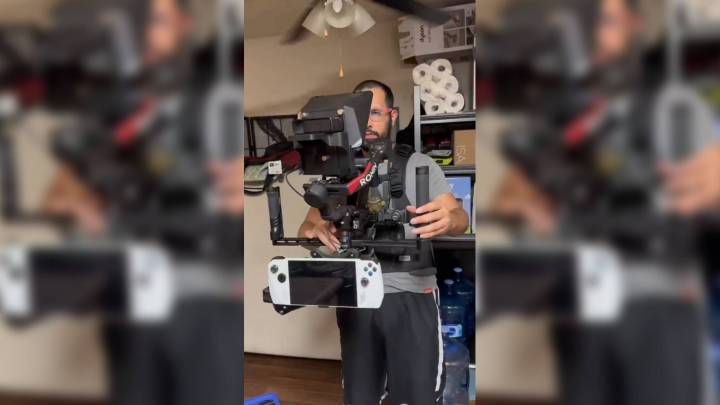 This speedrunner has been making a glorious multi-handheld gaming PC body harness rig for IRL game streaming on the move