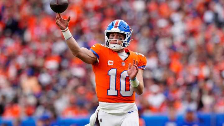 What channel is Broncos vs Raiders on today? Time, odds for NFL Week 10 opener