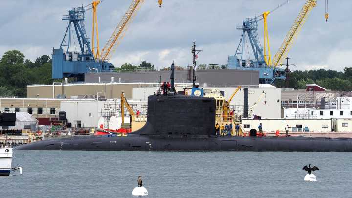 Shipyard workers get loans during shutdown. More banks needed.