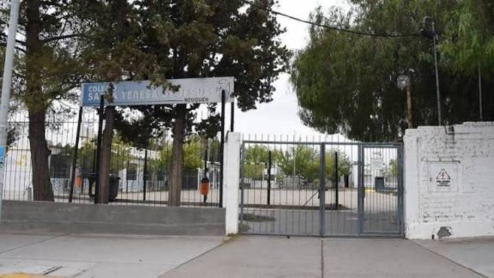 Agresión en el Colegio Santa Teresa: un padre entró y atacó a un estudiante frente a docentes y compañeros