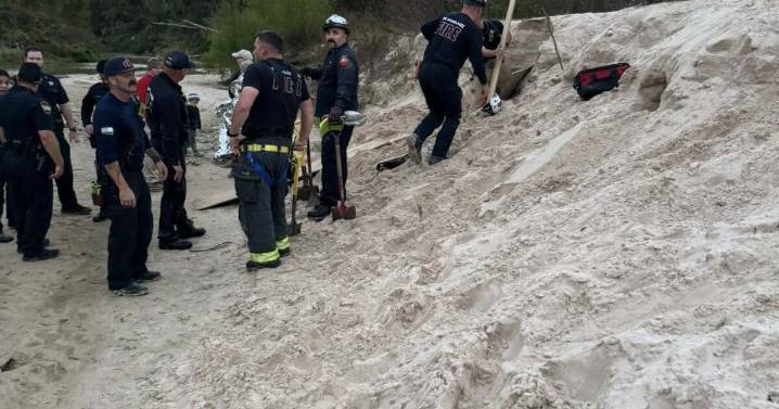 Firefighters rescue 12-year-old Texas girl after sand hole collapses