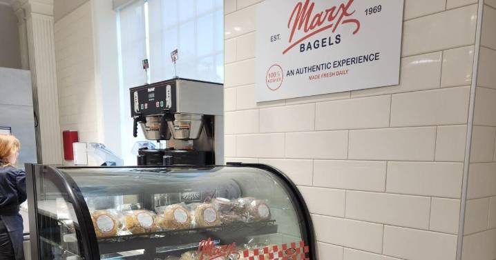 Miami University adds kosher kiosk featuring Marx Bagels