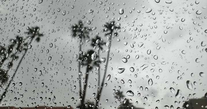 Strong rainstorm bears down on San Diego area