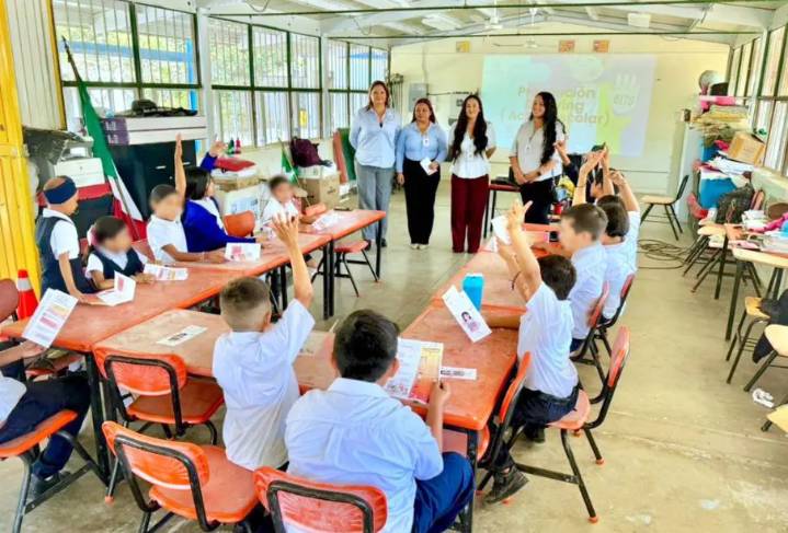 Llevan taller de prevención del acoso escolar a La Candelaria