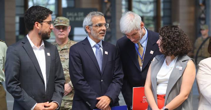 Cordero destaca robustez del sistema democrático en Chile: “No existen ideas prohibidas en el debate público”