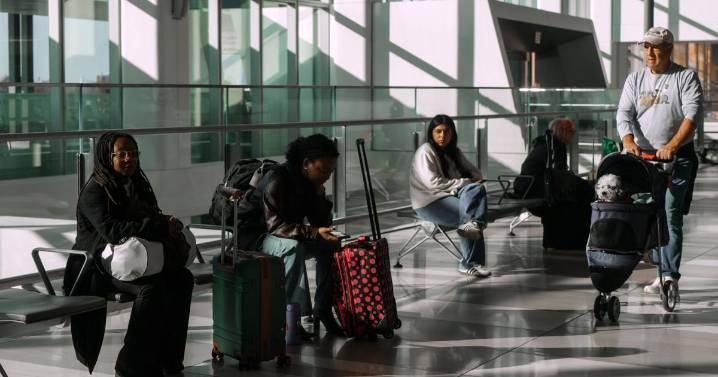 Trump signals no shutdown compromise with Democrats