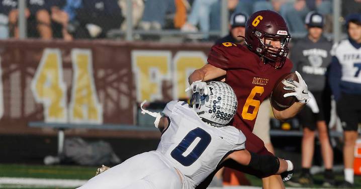 Photos: Richmond-Burton vs. Monmouth-Roseville, Class 3A quarterfinal playoff football – Shaw Local