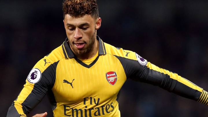 Explained: Why Alex Oxlade-Chamberlain is training with Arsenal