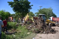 Sin incidentes, retiraron a personas asentadas al borde de la Laguna Ávalos