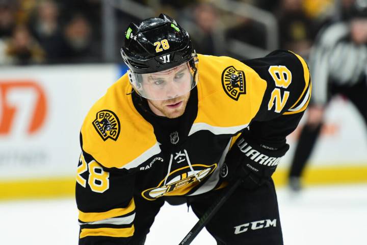 Bruins Place Elias Lindholm On IR, Recall Alex Steeves