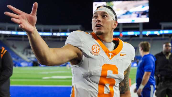 Oklahoma at Tennessee odds, picks and predictions