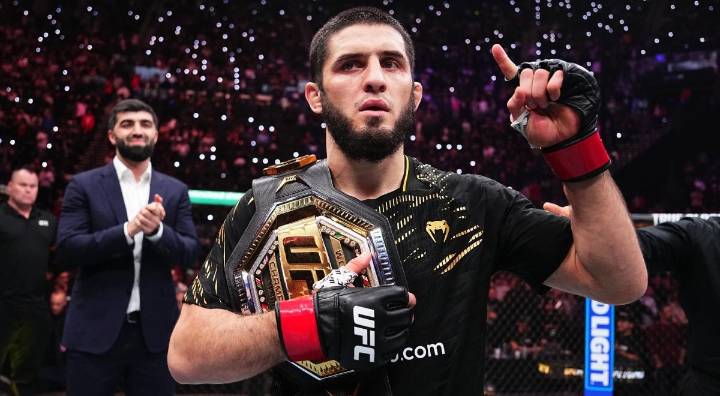 Islam Makhachev venció a Jack Della Maddalena por decisión unámime en el UFC 322