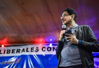 Iván Cepeda propone bajarse el sueldo sí es presidente en su plan de austeridad