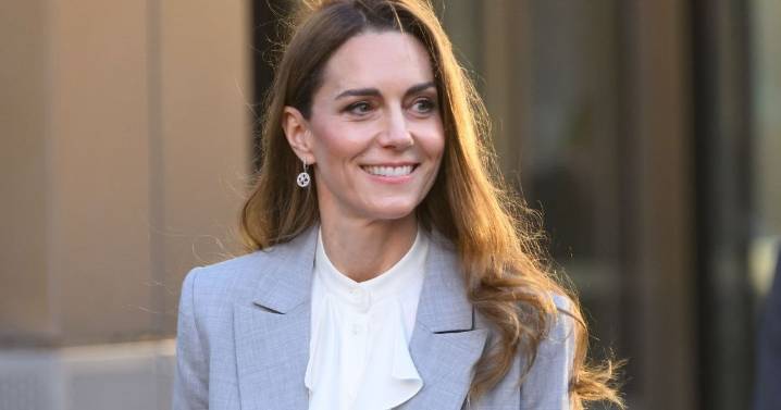 Kate Middleton Shows How a Modern Princess Dresses for Business