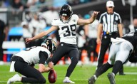 Cam Little consigue el gol de campo más largo en la historia de la NFL