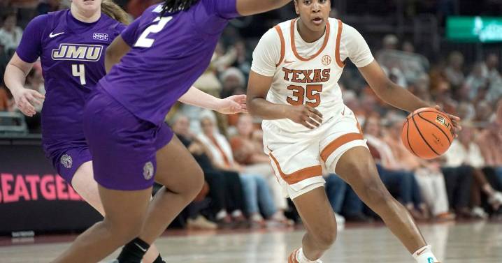 Booker's all-around performance leads No. 4 Texas to a 95