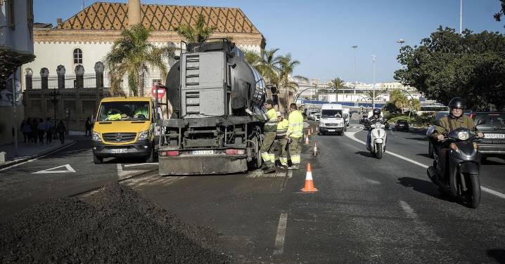 Estas son las calles que van a ser asfaltadas en Cádiz