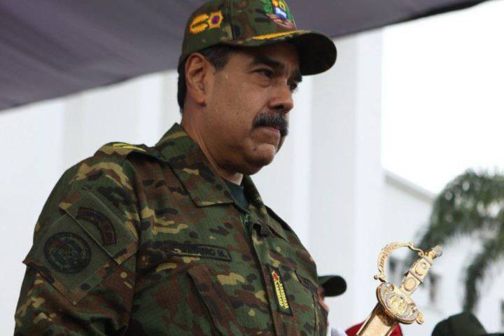 Maduro asegura que el país vive una "coyuntura decisiva" y que está "prohibido fallar"