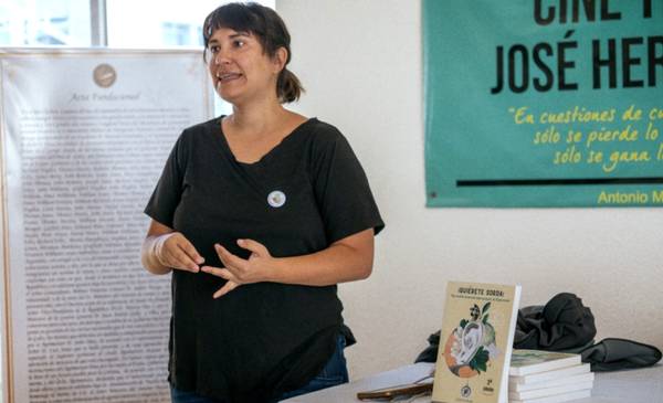 Se presentó el libro "¡QUIÉRETE SORDA!" en el Centro Cultural José Hernández de Rawson
