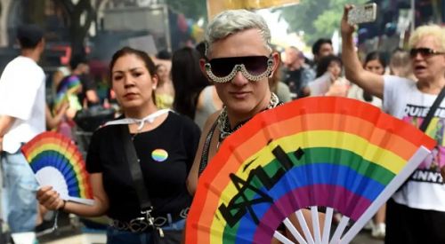 Marcha del orgullo LGBTIQ+ 2025 con repudio a las políticas de "odio y fascistas" políticas