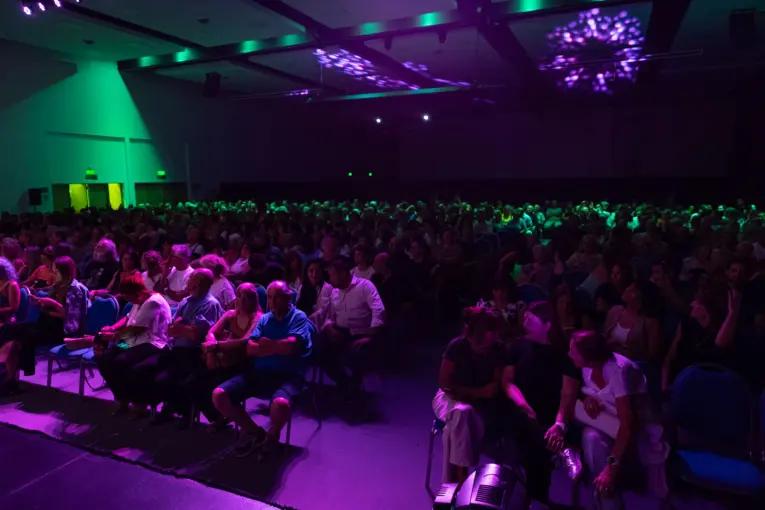 FICER: más de 800 personas colmaron el CPC para ver "Emboscada" y otras 600 quedaron afuera