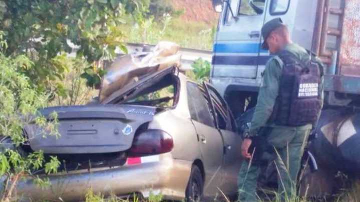 Dos menores de edad y tres adultos fallecieron en un accidente de tránsito en Monagas