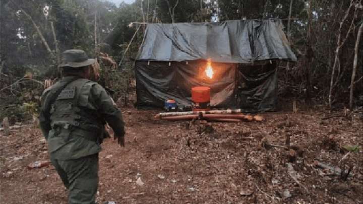 FANB destruye campamento de minería ilegal en el estado Amazonas