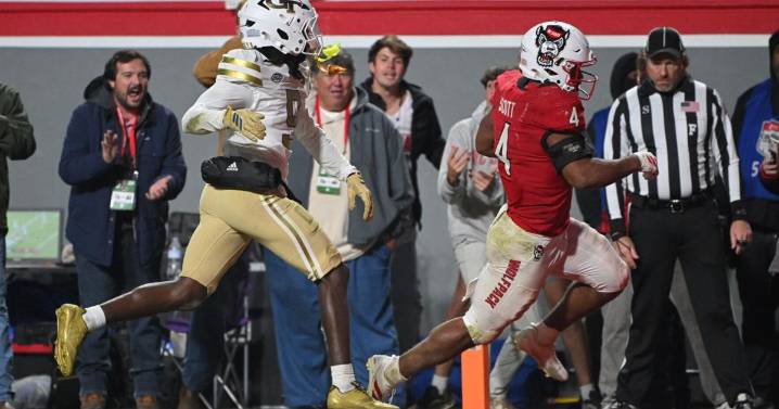 NC State racks up 583 yards, hands No. 8 Georgia Tech first loss