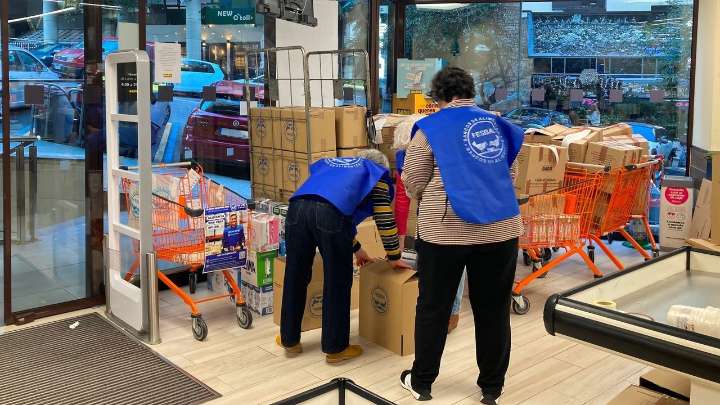 Gadis se une a la campaña de «La Gran Recogida» en 221 supermercados de Galicia y Castilla y León