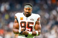 Top Fantasy Football D/ST Rankings (Weeks 12, 13, 14, 15) - Defense Streamers and Starts (2025)