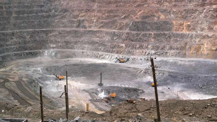 European Union welcomes suspension of China's rare earth controls