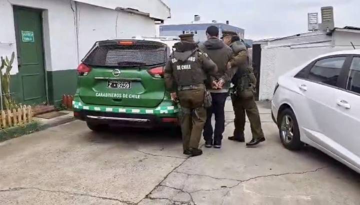 Detienen a tres peligrosos delincuentes que asaltaron minimarket del plan de Viña del Mar