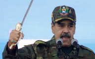 Maduro ordena a la Fuerza Aérea estar alerta para defender a Venezuela