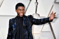 Chadwick Boseman por siempre: así fue la emotiva inauguración de su estrella en el Paseo de la Fama de Hollywood