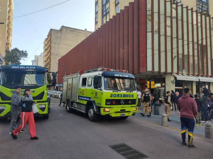 Principio de incendio y susto en una reconocida cafetería del centro marplatense